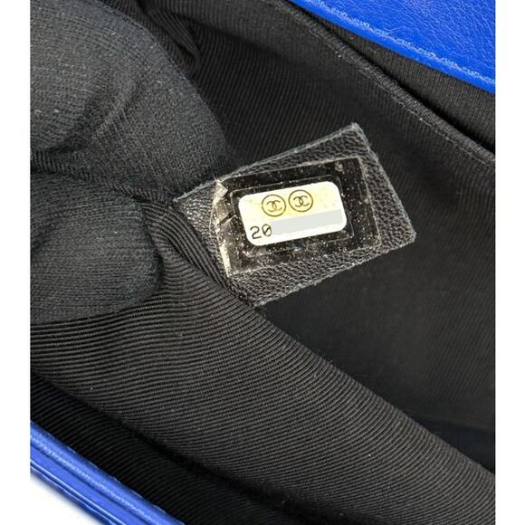 CHANEL Medium Blue Patent Boy Bag C-A23452 - Picture 9 of 10